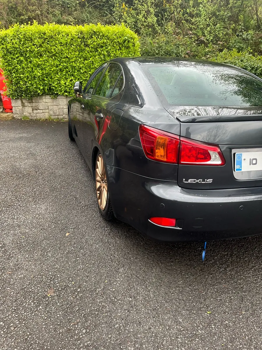 Lexus IS 220D Fsport - Image 3