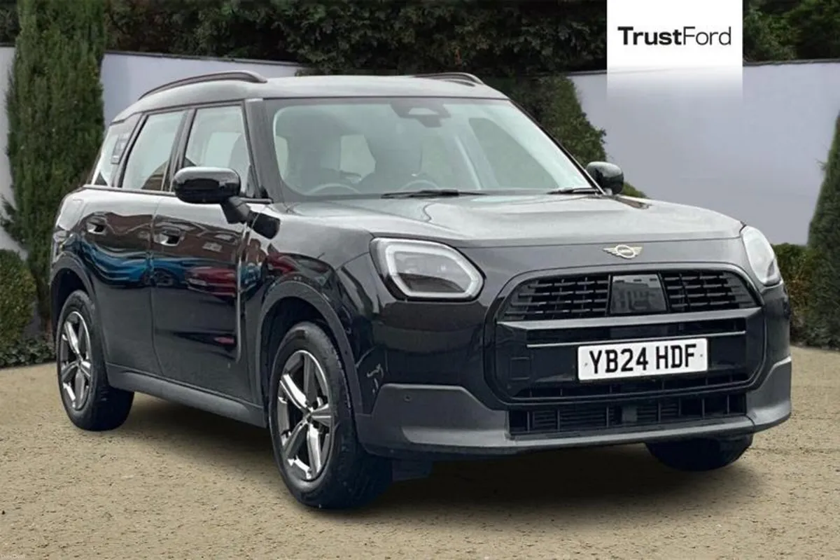 Mini Countryman 1.5 C Classic 5dr Auto - Image 1