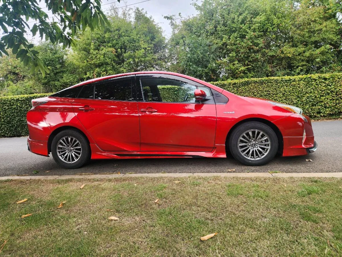TOYOTA PRIUS SPORTS MODEL 2016 - Image 4