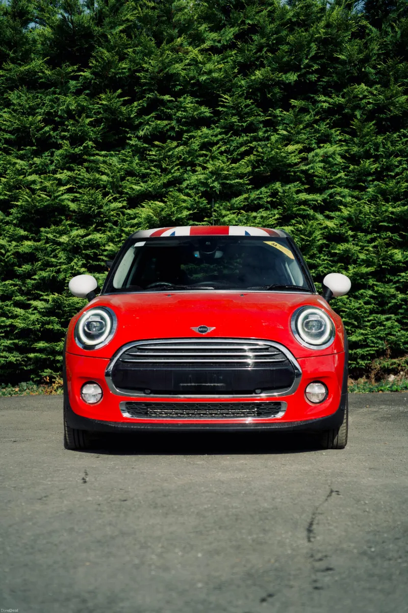 MINI COOPER D 2018-LOW MILEAGE - Image 6