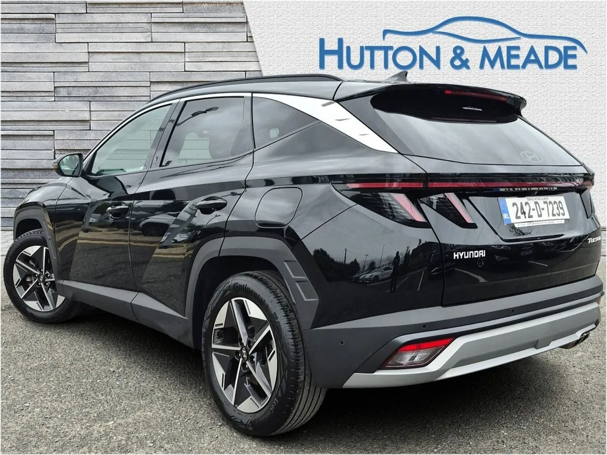 Hyundai Tucson Executive PLUS 1.6 Diesel 5dr - Image 2