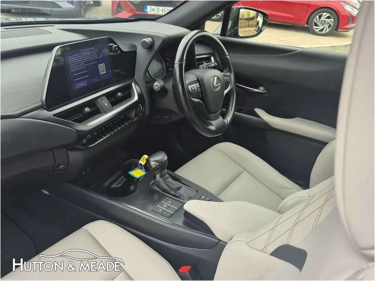 Lexus UX F Sport Design HEV 2.0 Petrol 5dr - Image 5