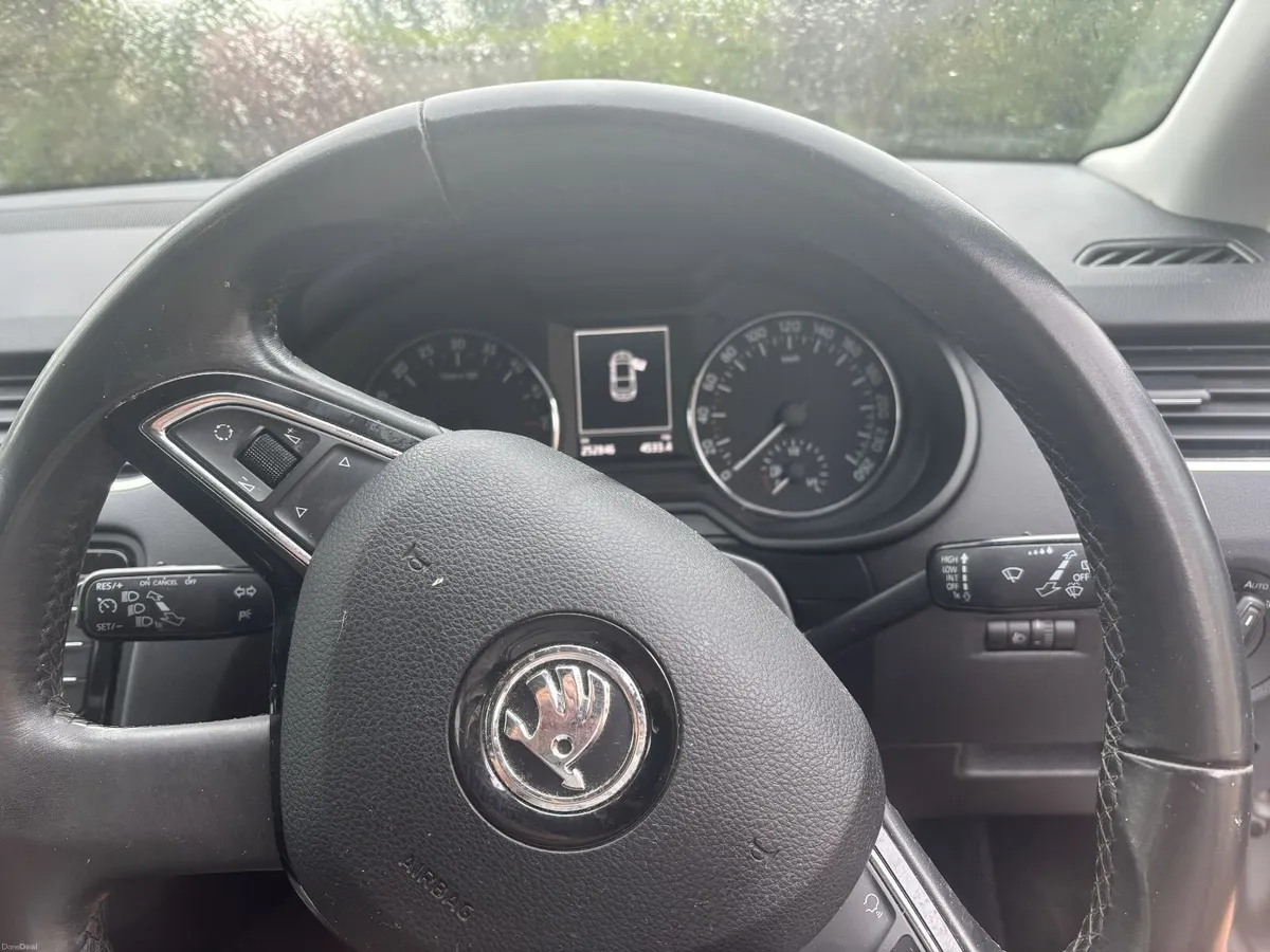 Skoda Octavia Elegance 1.6 TDI 2013 - Image 3
