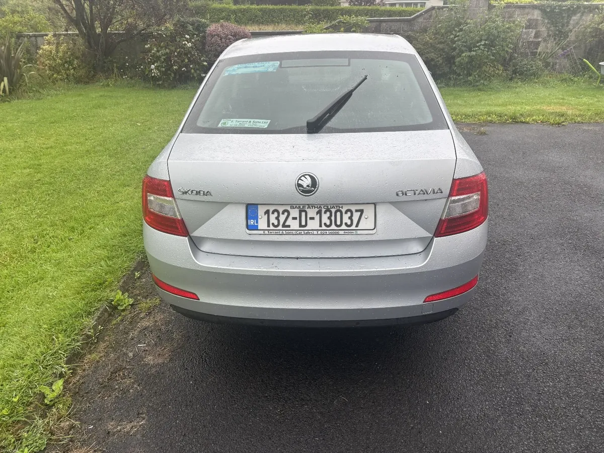 Skoda Octavia Elegance 1.6 TDI 2013 - Image 2
