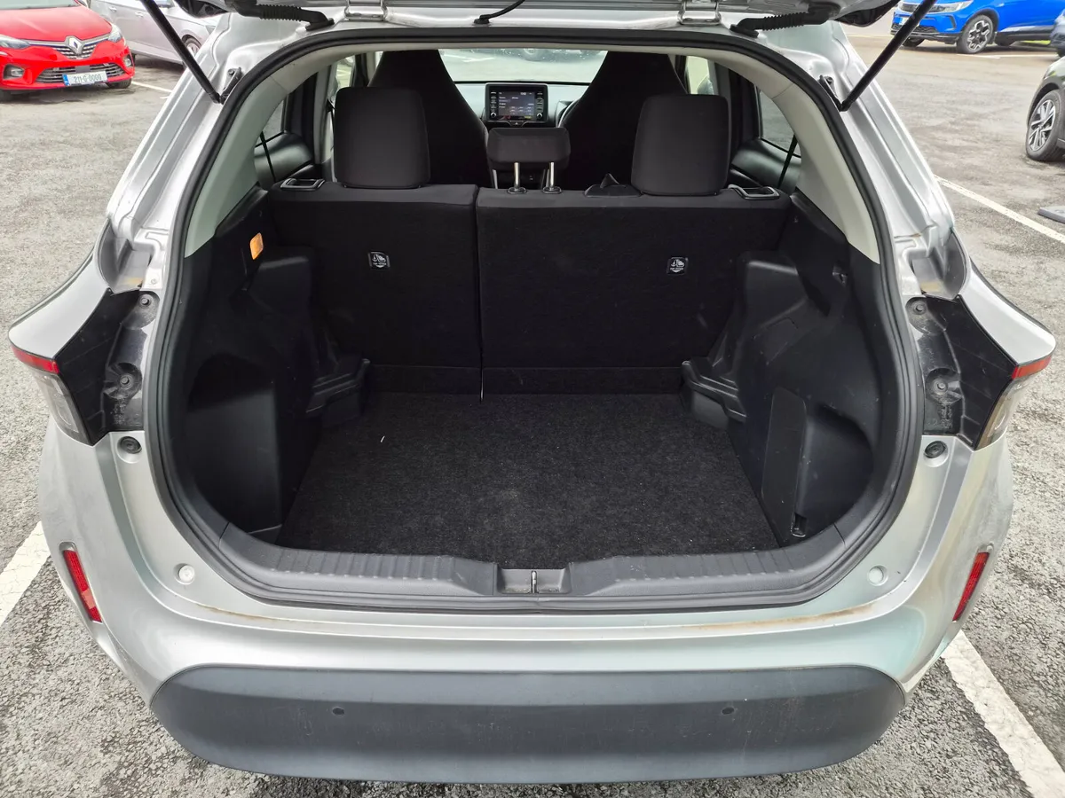 Toyota Yaris Cross 2021 1.5L Petrol Hybrid Auto - Image 5