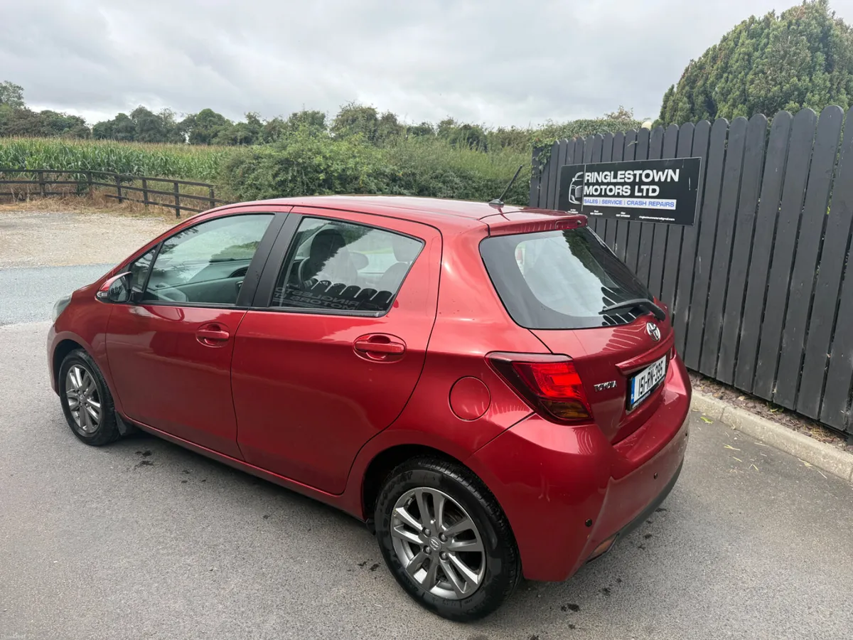 2015 Toyota Yaris Luna - Image 4