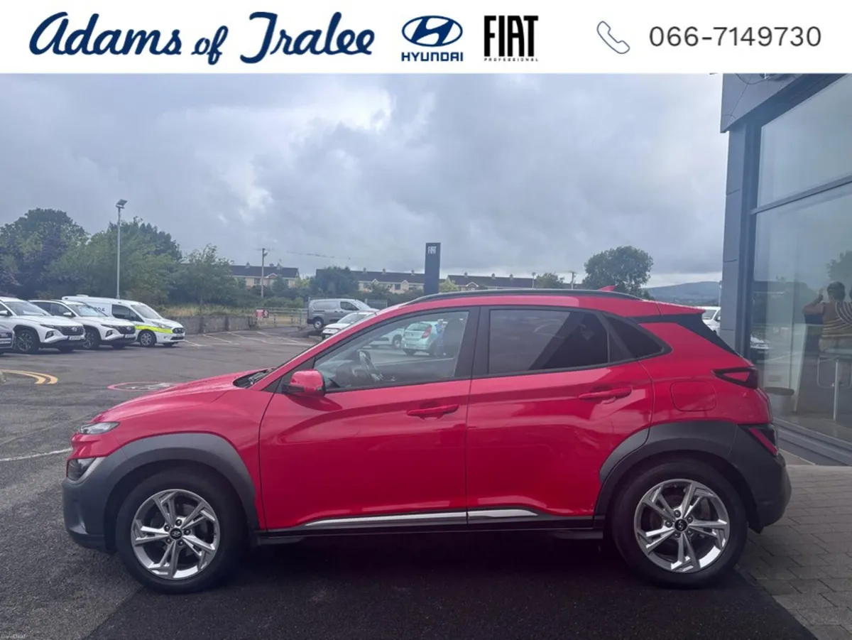 Hyundai KONA KAUAI EXECUTIVE 5DR PETROL - Image 2
