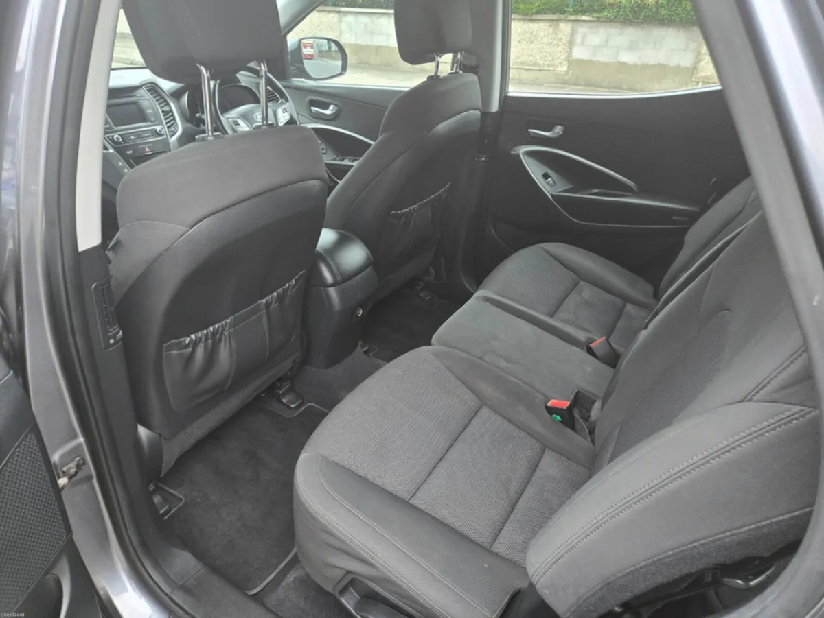 Hyundai Santa Fe 2WD COMFORT 5DR// GENUINE 98000KM - Image 5