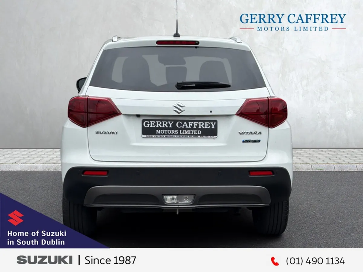 Suzuki Vitara SZ5 1.5 Hybrid Automatic - 7 Years W - Image 5