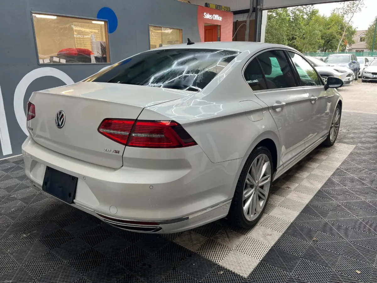 Volkswagen Passat 2017 VOLKSWAGEN PASSAT 2.0 TSI R - Image 3
