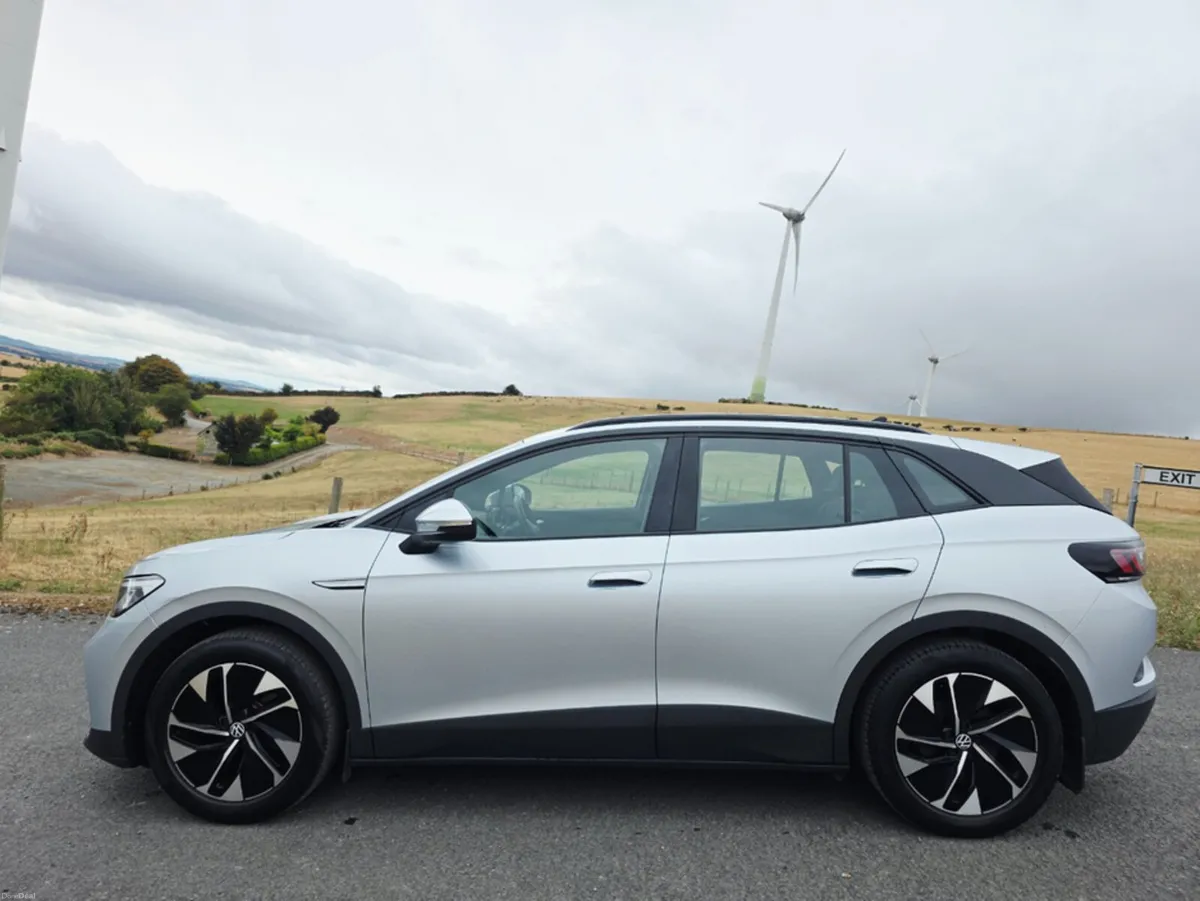 Volkswagen ID.4 PURE 109 K LIFE 52KWH 148HP 5DR - Image 2