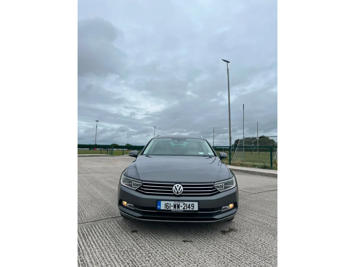 Volkswagen Passat HIGHLINE 1.6 TDI MANUAL 6SPEED F - Image 3