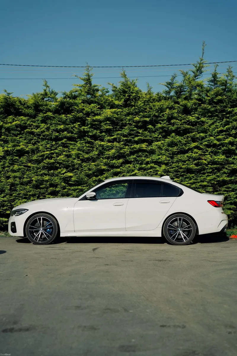 BMW 320D X-Drive M-Sport 2021- Extremely Low kms - Image 2