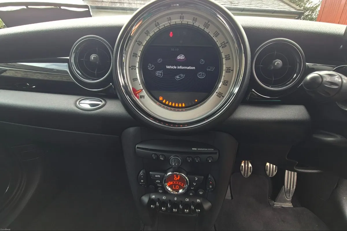 Mini Cooper 2011 - Image 5