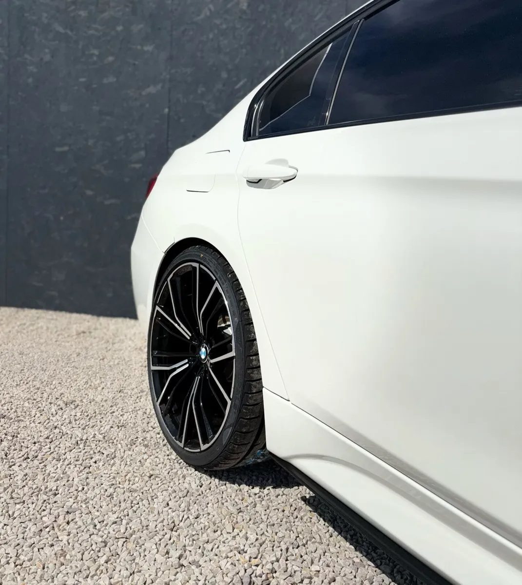BMW 320i 2.0 M Sport Automatic 2018 Low KM - Image 4