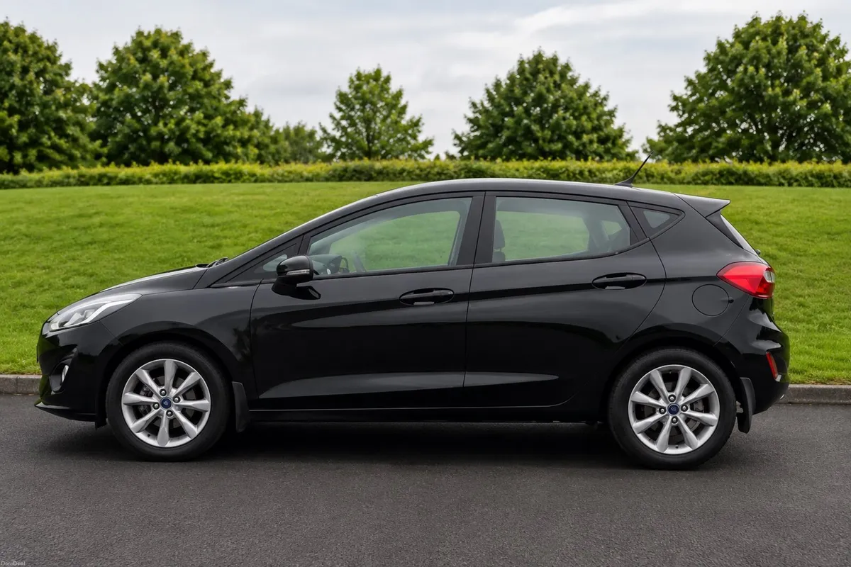 Ford Fiesta 2018 €8650 - Image 2