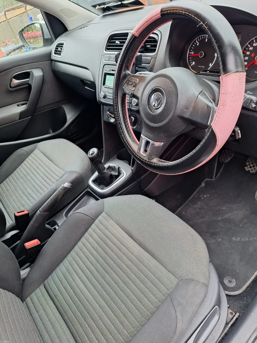 Volkswagen Polo 2012 - Image 2