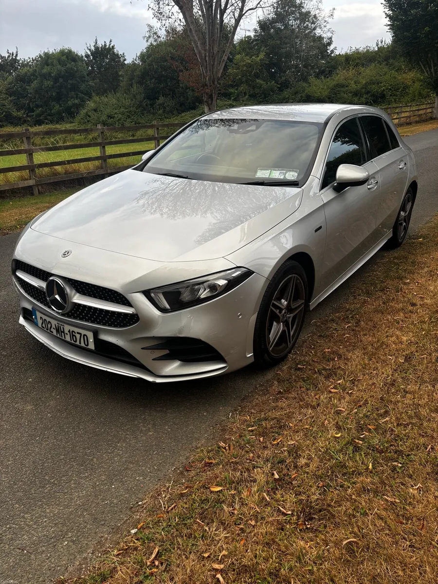 Mercedes A250e AMG Line - Image 3