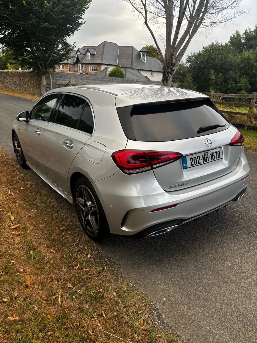 Mercedes A250e AMG Line - Image 4