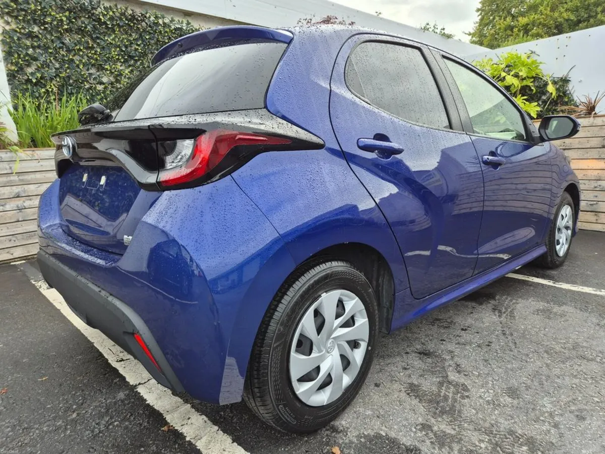 Toyota Yaris 1.5 HYBRID / X SPEC / TAX €160 - Image 6