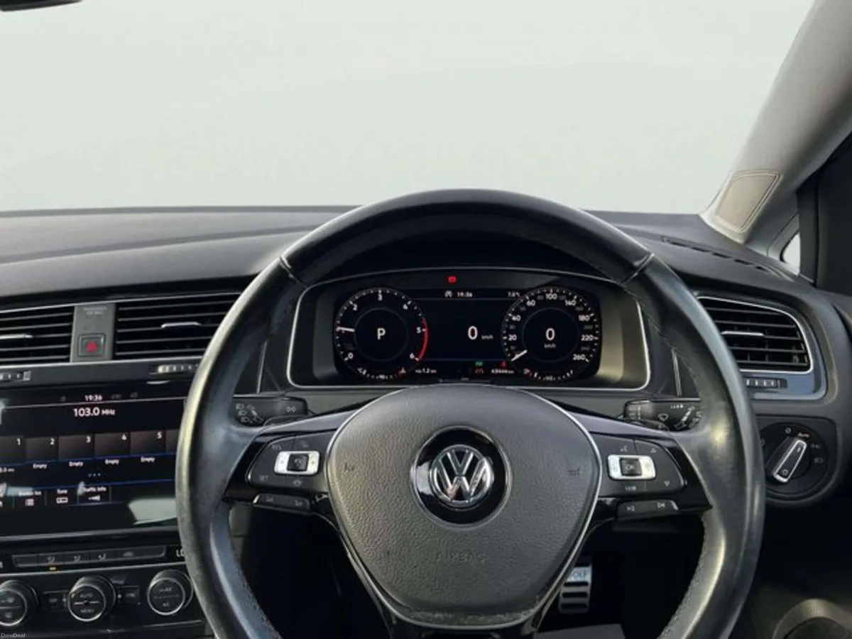Volkswagen Golf 2.0 TDI Automatic - Image 4