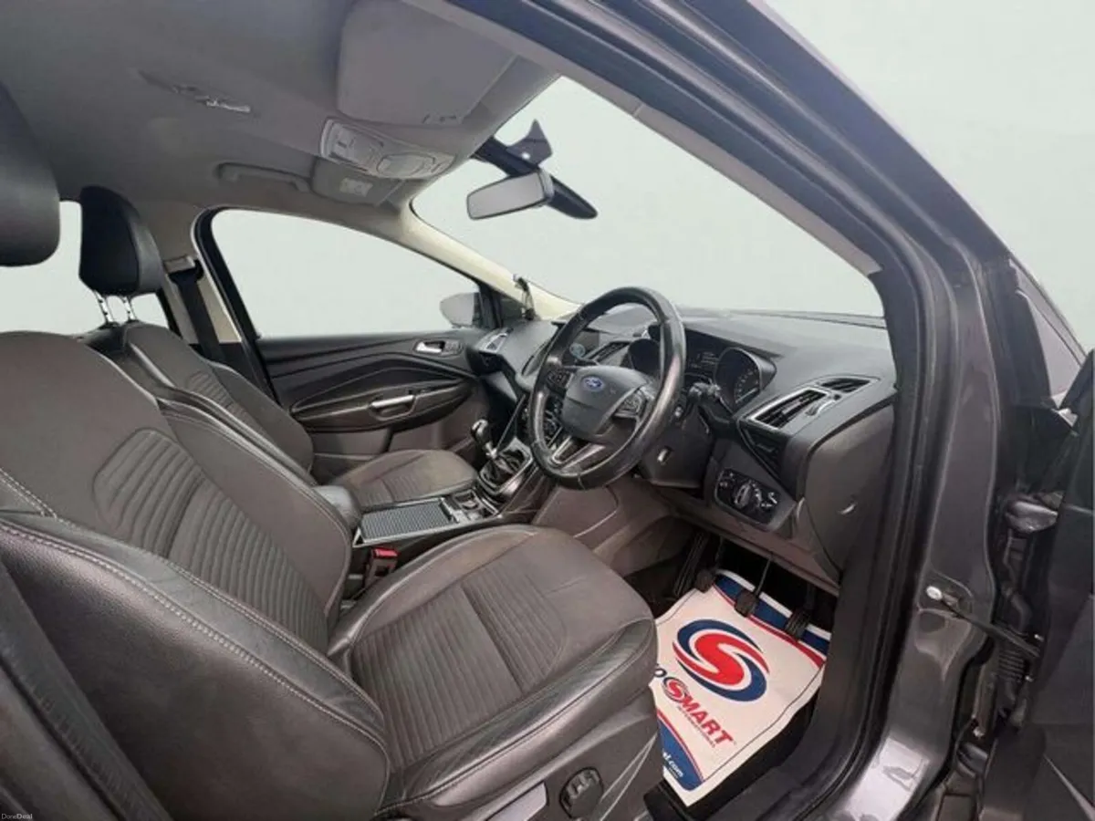 Ford Kuga Titanium 1.5 TDCI 120PS FWD 4D - Image 5