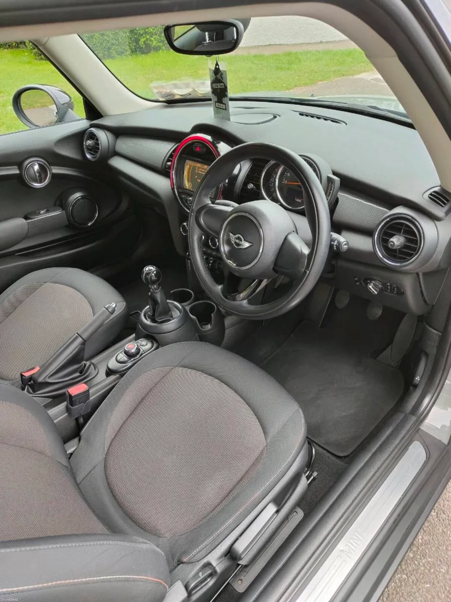Mini Cooper Hatchback 1.5 D 2017 Only 119,263 kms - Image 5
