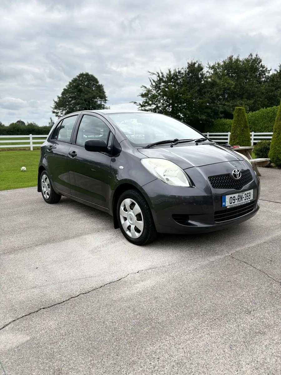 Toyota Yaris 2009 - Image 2