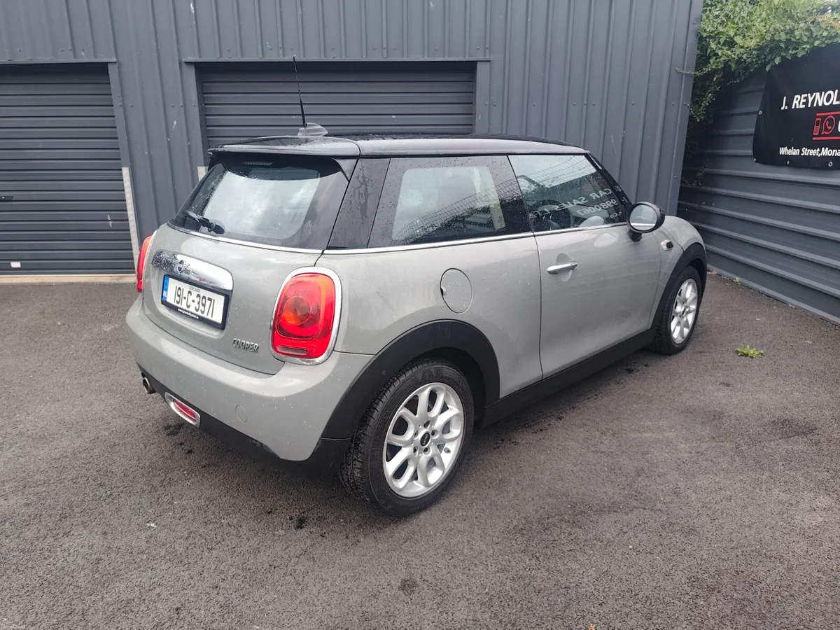 Mini Cooper Moonwalk grey 1.5 petrol 2019 - Image 2