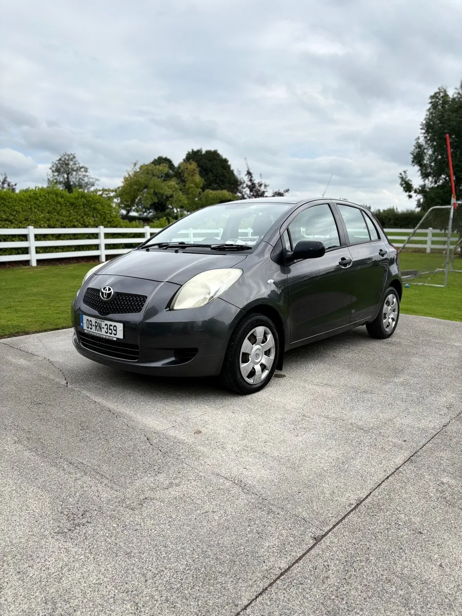 Toyota Yaris 2009 - Image 1