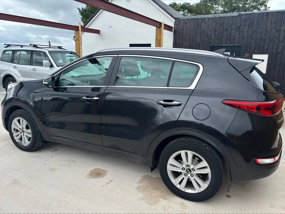 Kia Sportage 2017 - Image 2