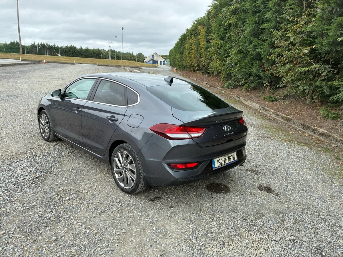 Hyandai i30 fastback - Image 4