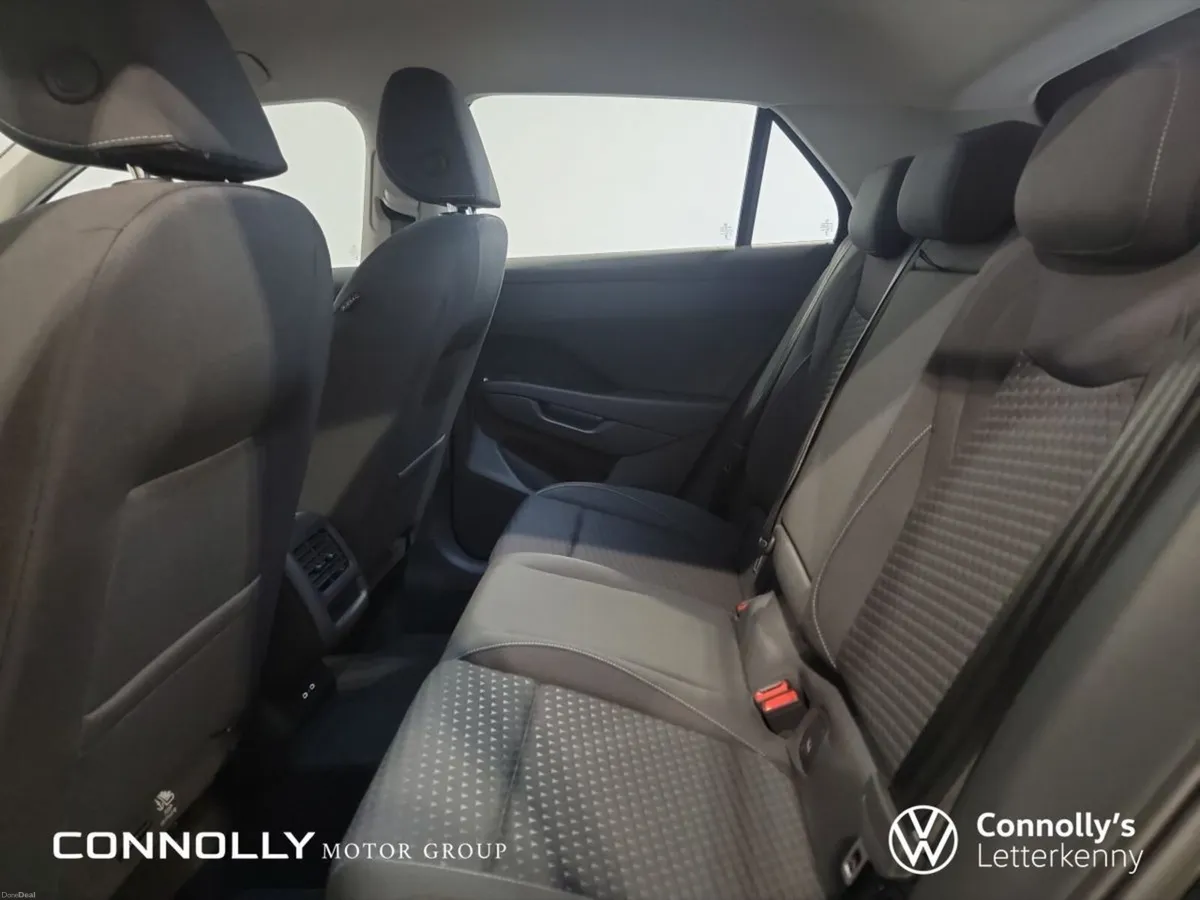 Volkswagen T-Roc Life+ 1.5TSI 116HP MHEV - Image 6