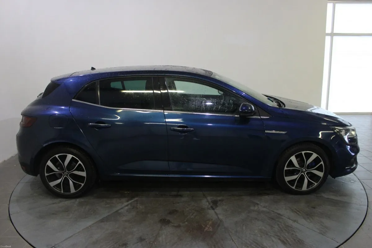 Renault Megane 1.5Blue dCi 115 ICONIC - TENDER 28 - Image 2