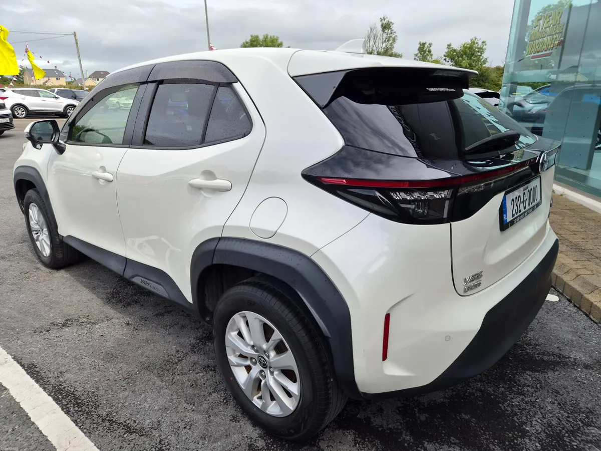 Toyota Yaris Cross 2023 4WD 1.5L Petrol Hybrid Aut - Image 6