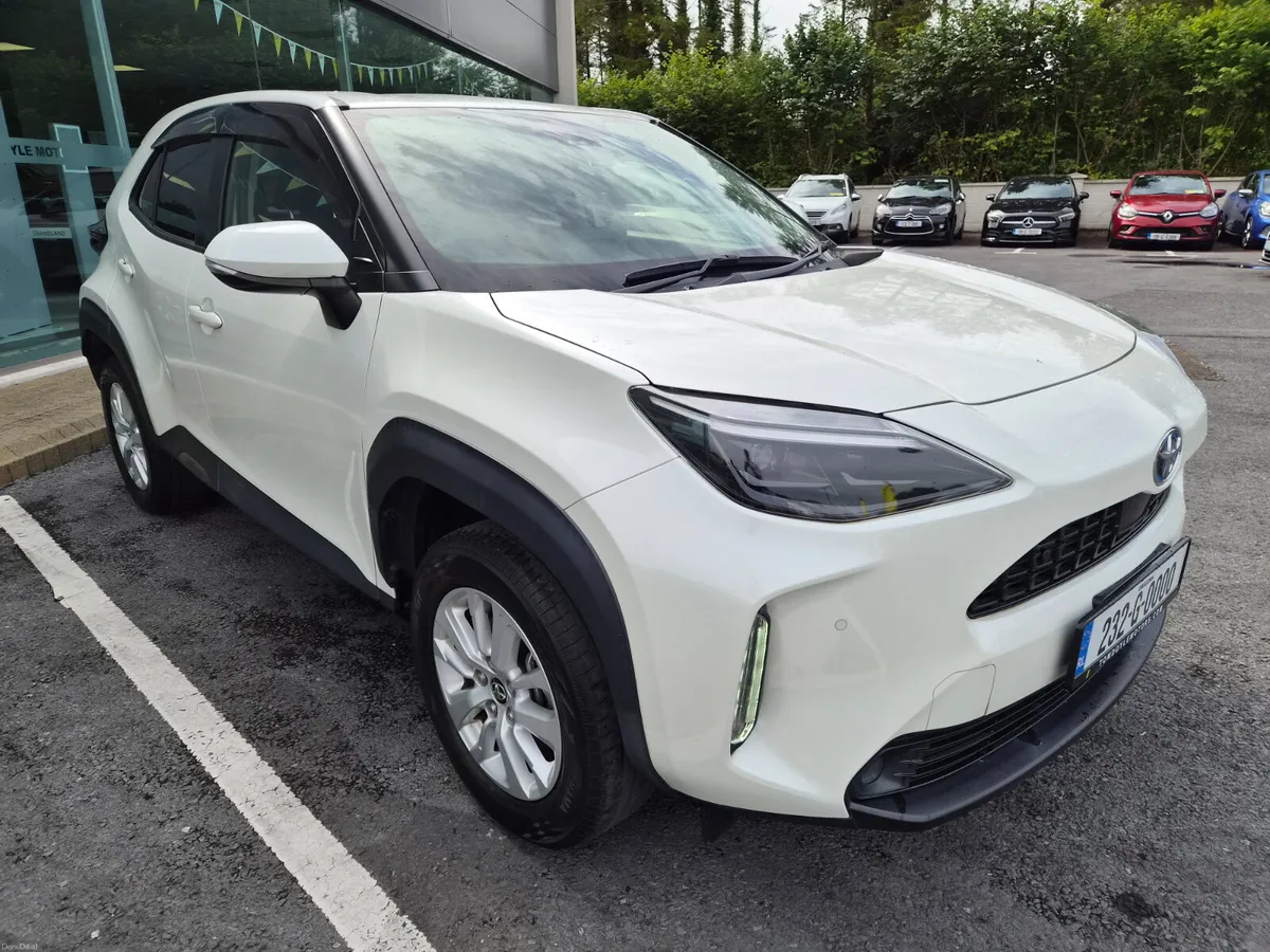 Toyota Yaris Cross 2023 4WD 1.5L Petrol Hybrid Aut - Image 2