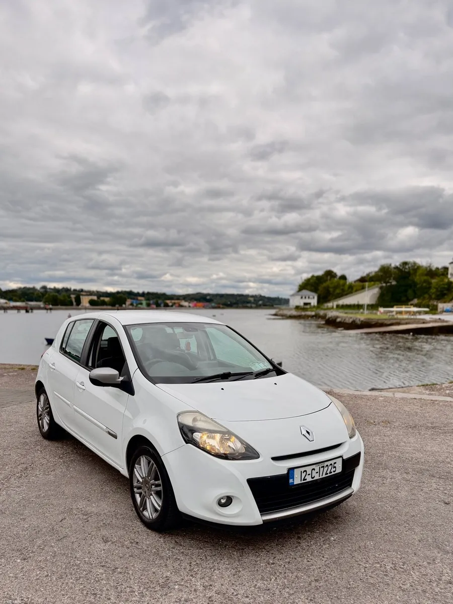 2012 Renault Clio automatic - fresh NCT - Image 1