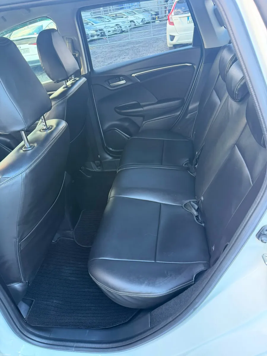 2015 Honda Fit 1.5 Hybrid Auto | Leather & Heated - Image 6