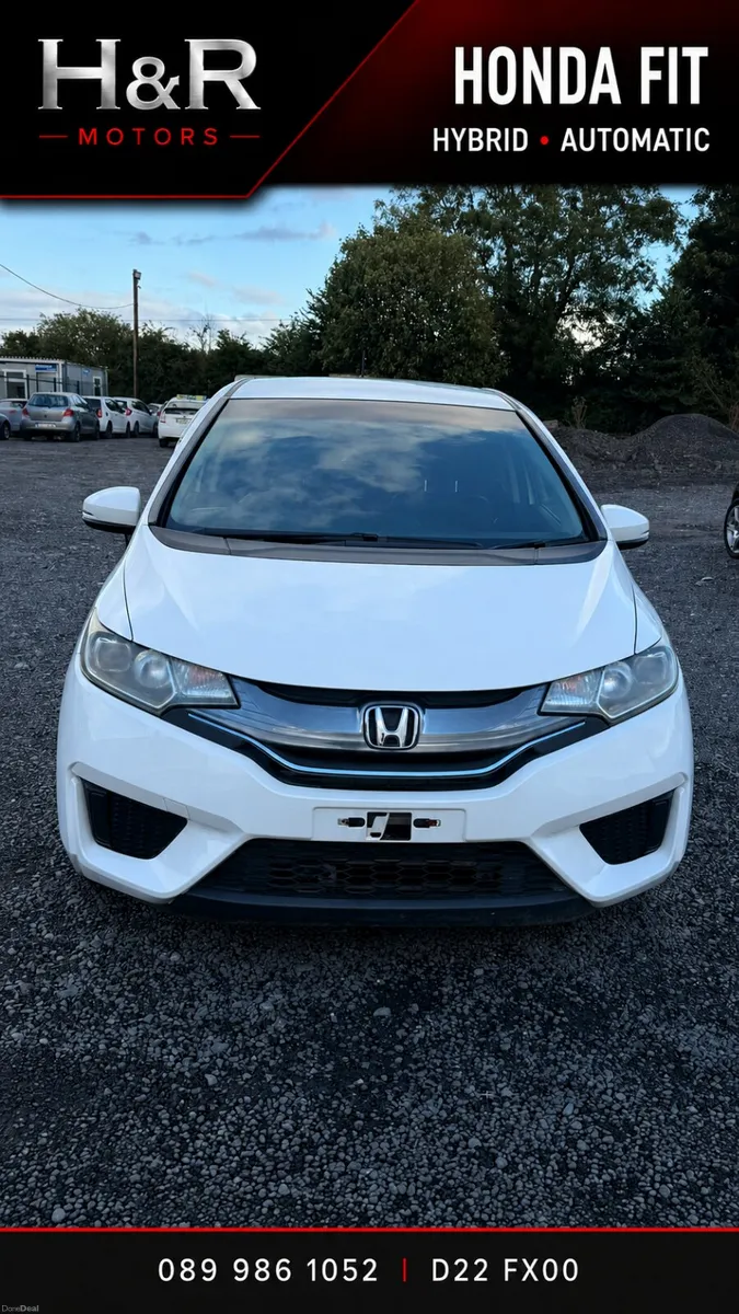 2015 Honda Fit 1.5 Hybrid Auto | Leather & Heated - Image 1