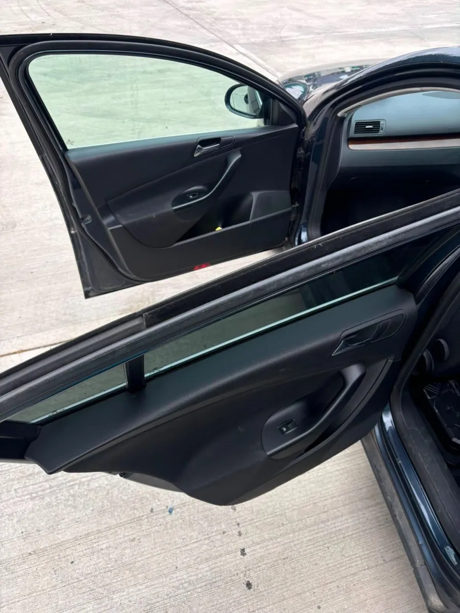 Volkswagen Passat 2008 - Image 6