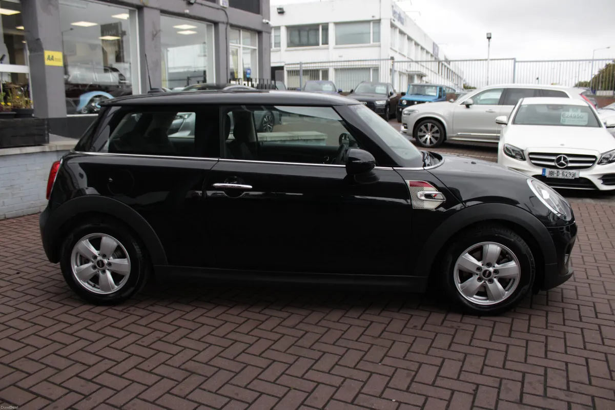 2019 MINI COOPER - Image 3