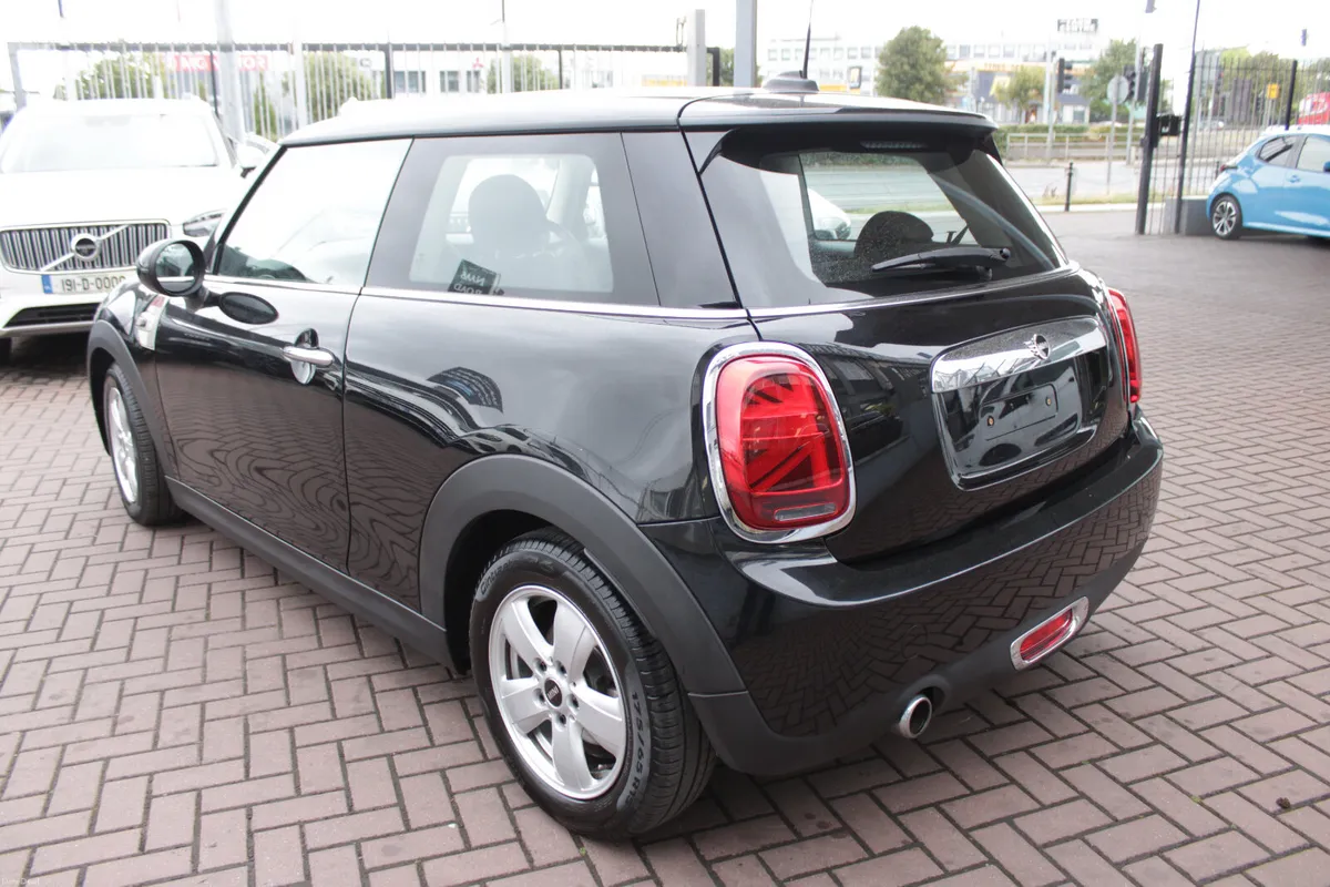 2019 MINI COOPER - Image 6