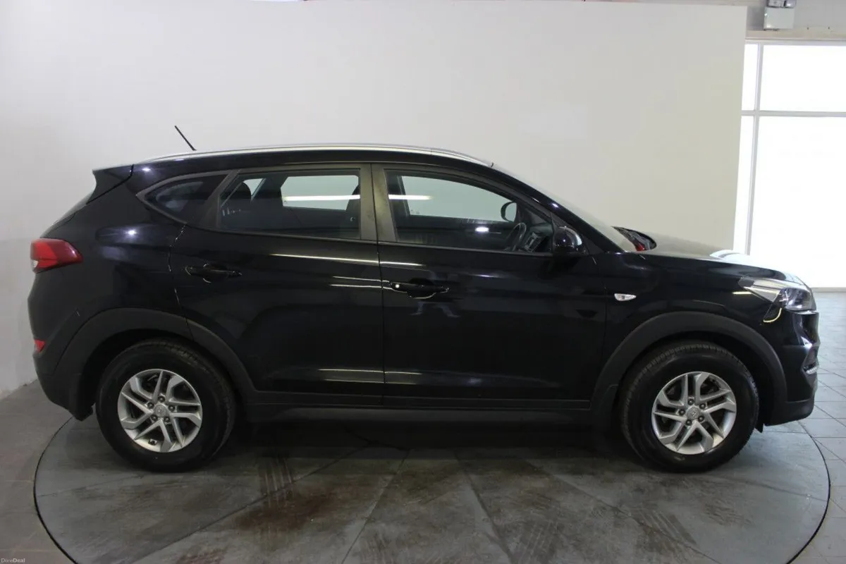 Hyundai Tucson 1.7 D Comfort - TENDER 20 - Image 2