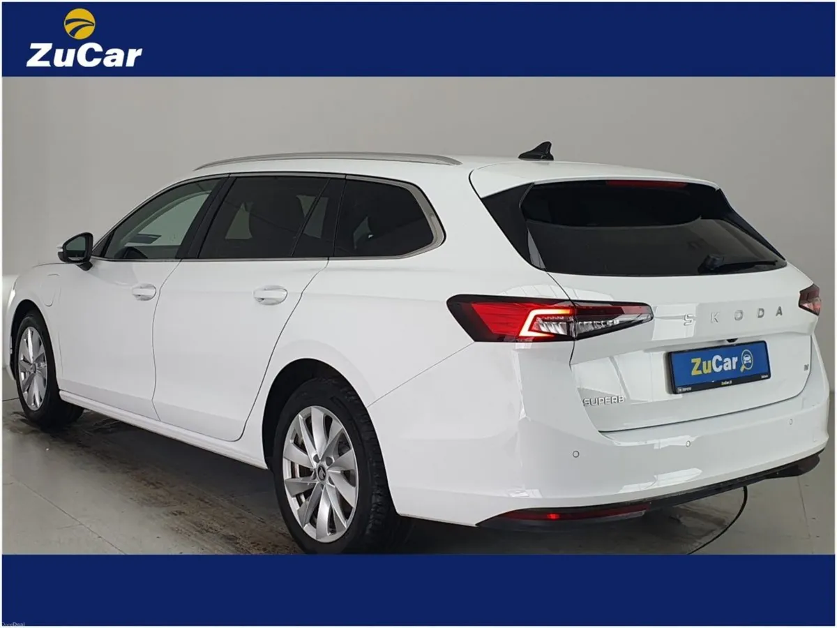 Skoda Superb Superb SE Technology  TSi iV - Image 3