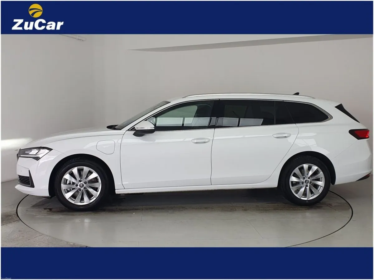 Skoda Superb Superb SE Technology  TSi iV - Image 5