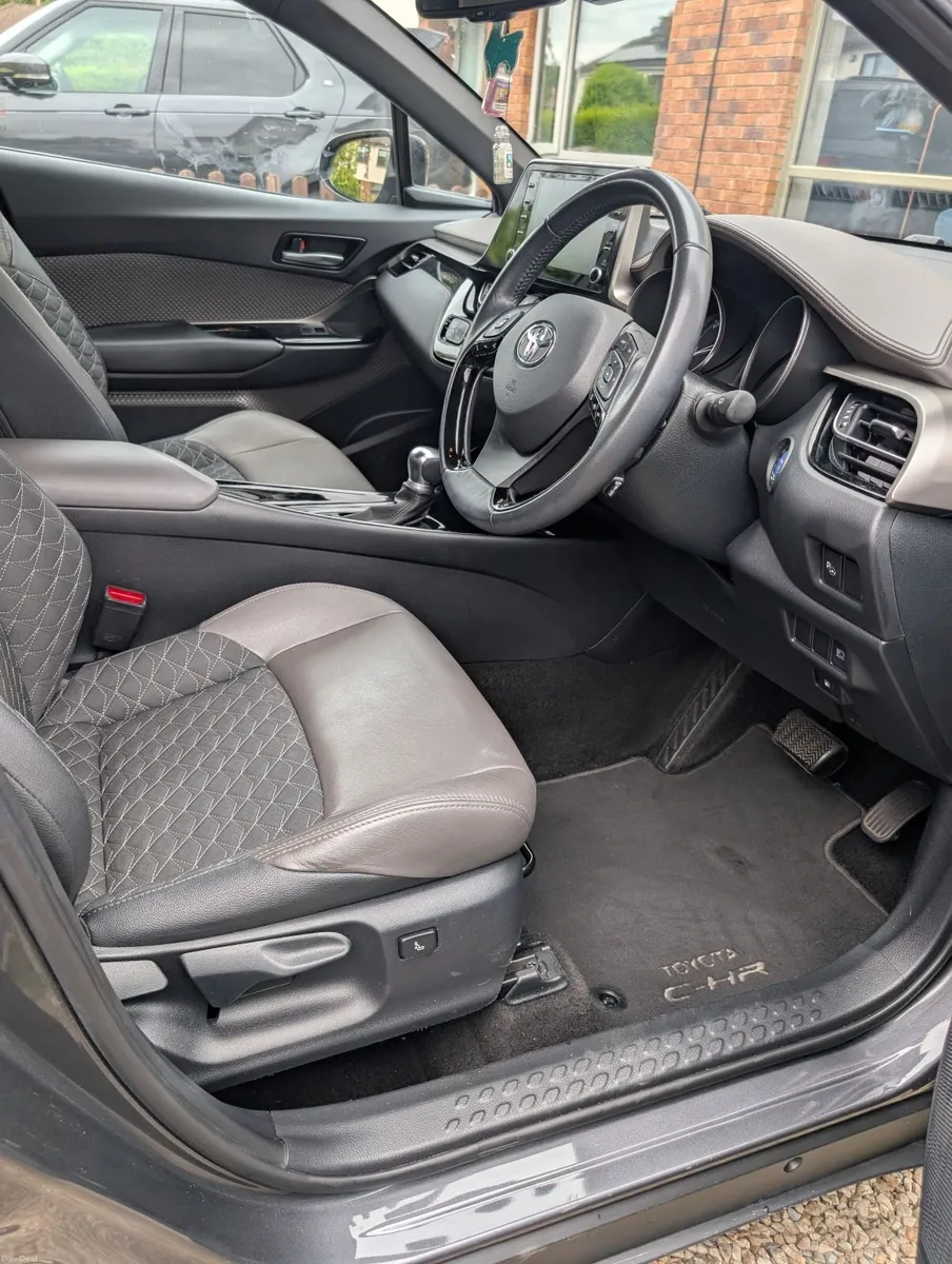 Toyota CH-R *62,000KM* SOL High spec model - Image 4