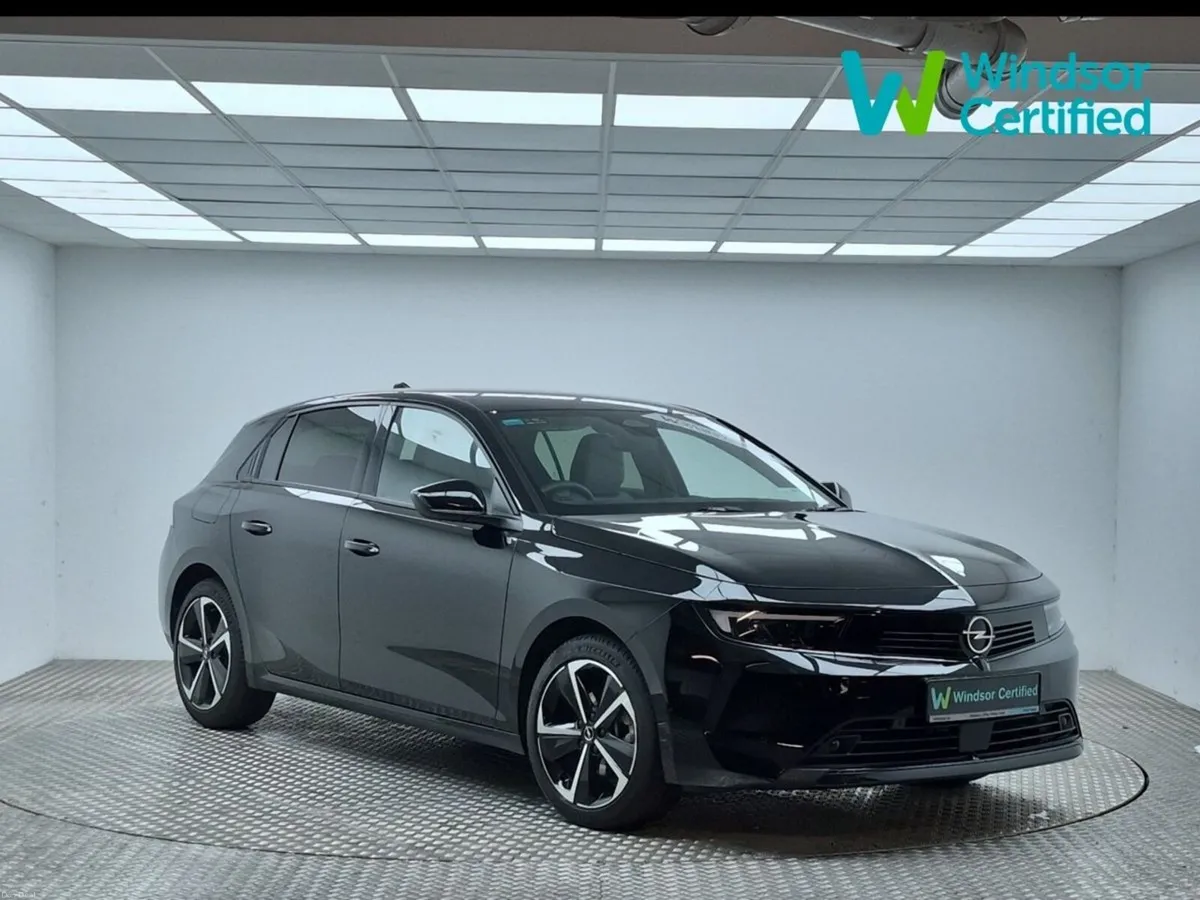 Opel Astra Hybrid Elegance automatic - Image 1