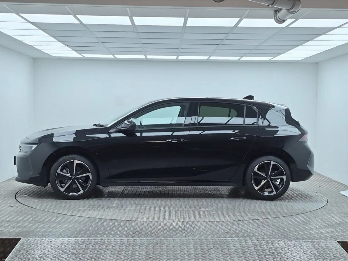 Opel Astra Hybrid Elegance automatic - Image 5