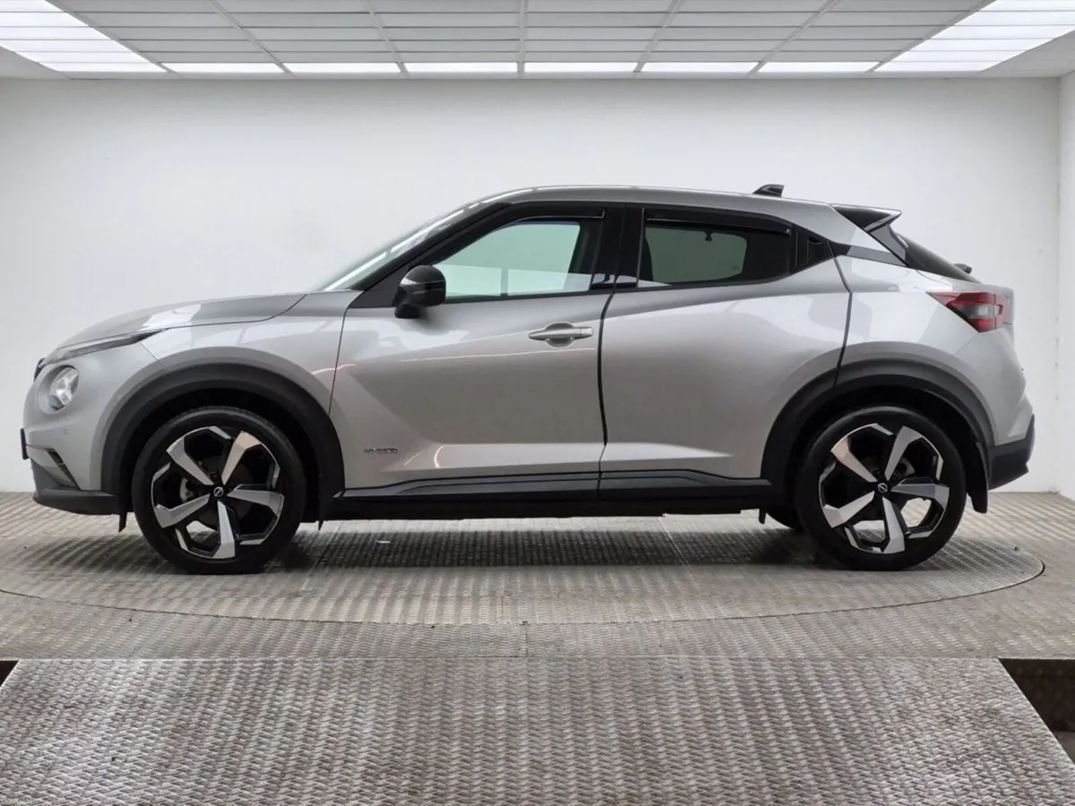 Nissan Juke HYBRID 1.6 SVE Leather Interior - Image 5
