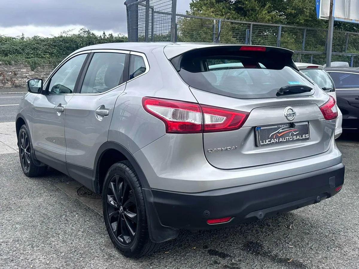 2017 Nissan Qashqai AUTOMATIC, Low Mileage - Image 4